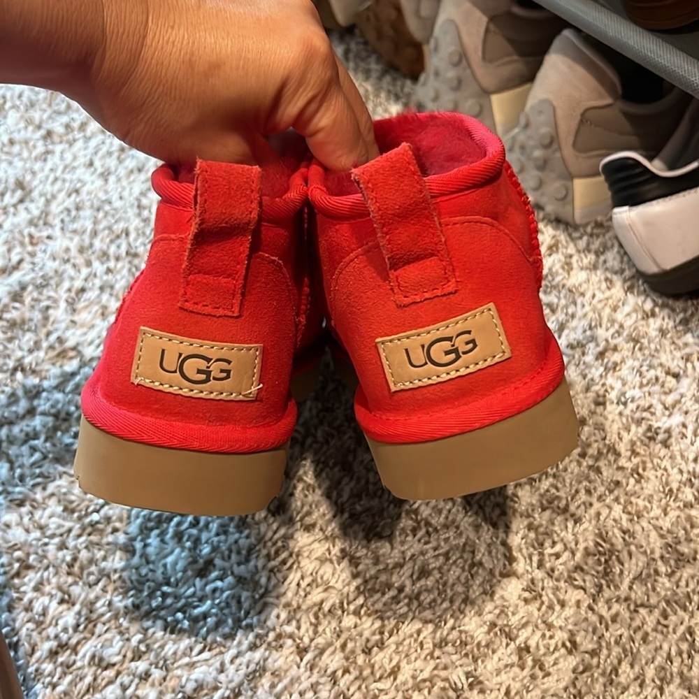 Mini Uggs - Picture 4 of 5